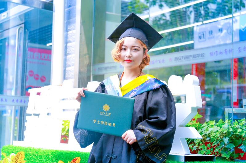 “老师，我对现在选择的学校不满意，想转校来西安万通可以吗？”