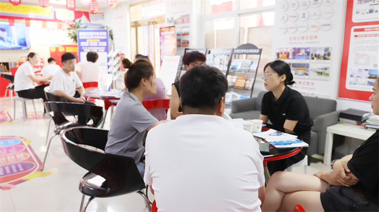 开学了，“我”对现在学校不满意，可以转学吗？